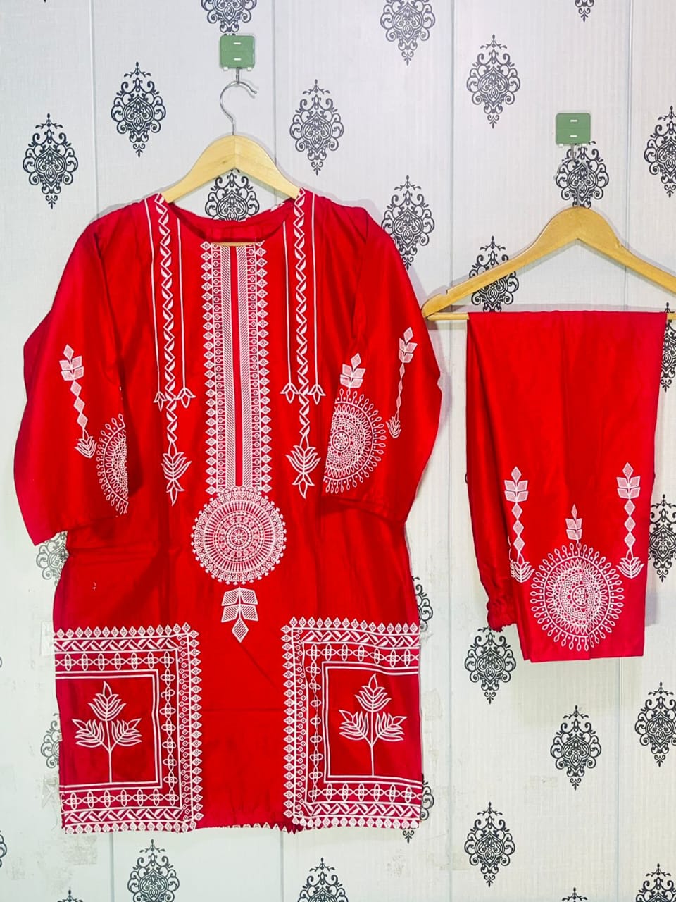 New stylish collection 3D printed stitched 2pc suit for girls and women.