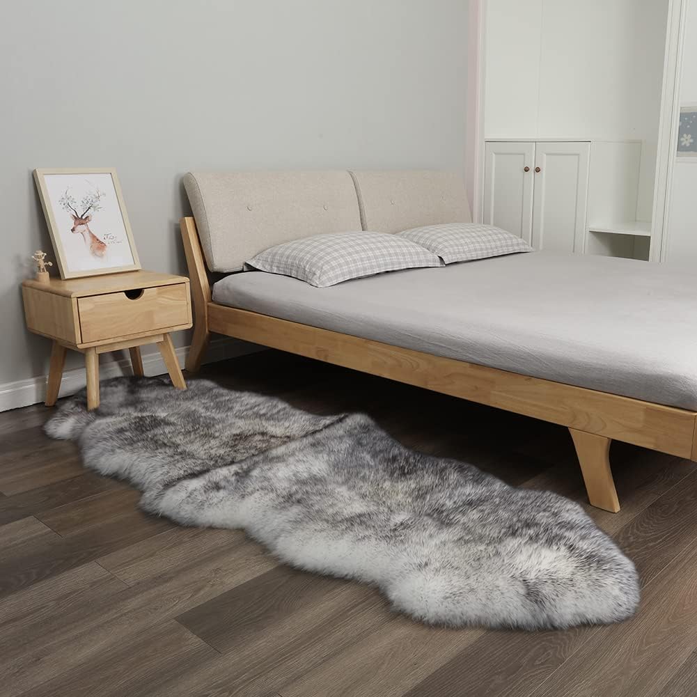 Faux Sheepskin Rug Ivory White Sheep Foot Door Mat Rug 2ft x 3ft