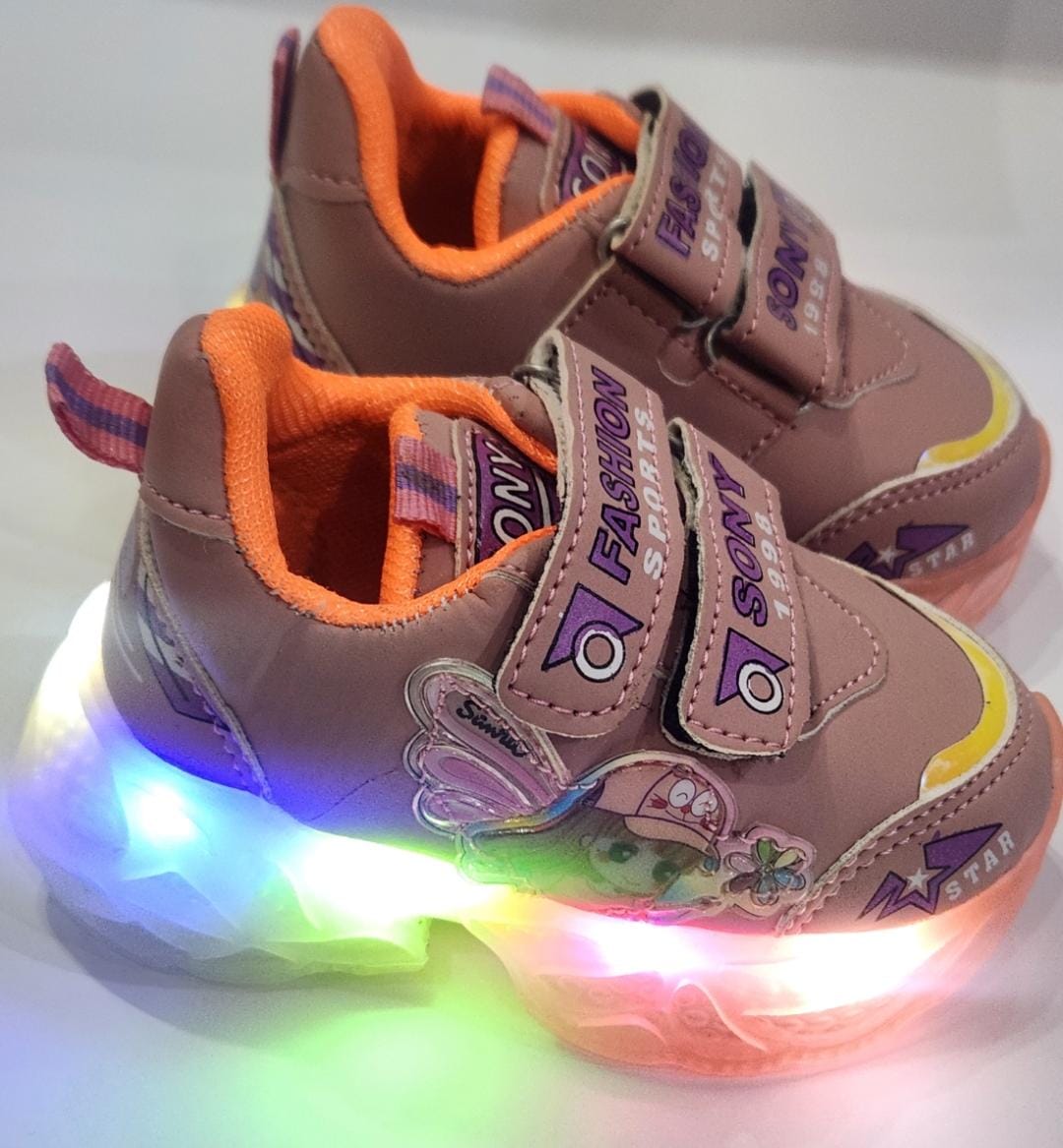 Unisex Kids Sneakers , Kids Sneakers For Girls , Kids Sneakers For Boys , LED Glowing Shoes , LED Glowing Joggers , LED Glowing Sneakers , Baby Luminous Sneakers, Boys Lighting Running Shoes , Joggers, Boots