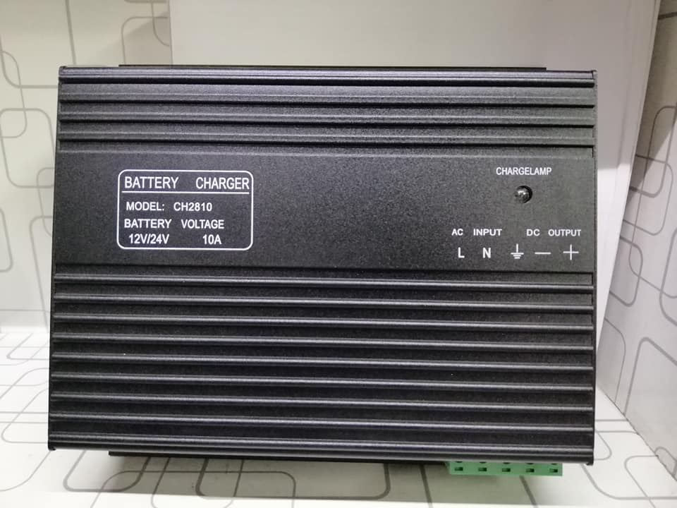 CH2810 12V/24V 10A Diesel Generator Genset Intelligent Battery Charger