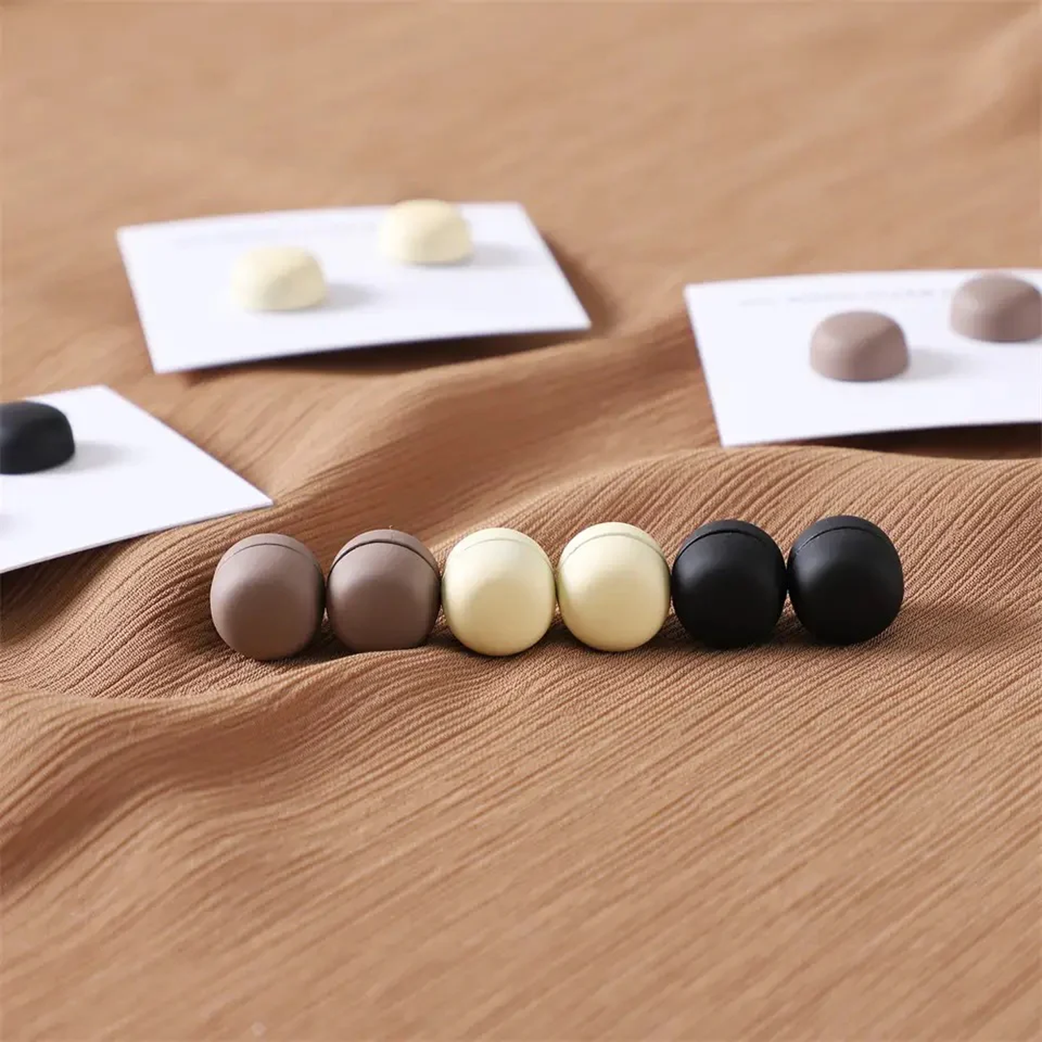 Luxury Hijab Magnetic Pins round Shaped Hijab Pins Non-Snag Magnetic Scarf Pins Hijab Luxury Accessory No Hole Pins Multi-Use Magnetic Hijab Pins Buttons for Women, Commercial Magnetic Hijab Pins for Clothing and Scarf Magnet Brooch Hijab Scarf Pins