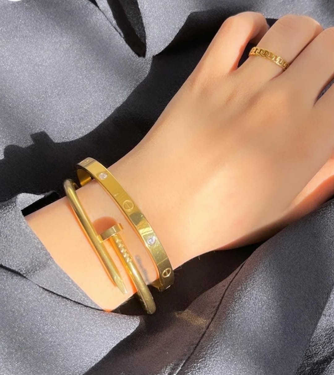 TEC 2PCs Golden Karray Rhinestone + Nail Design, Premium Quality / Beautiful Shiny Elegant color / Bangle for Girls and Women, Fashion Jewelry, Stainless Steel, Arm Bangles.