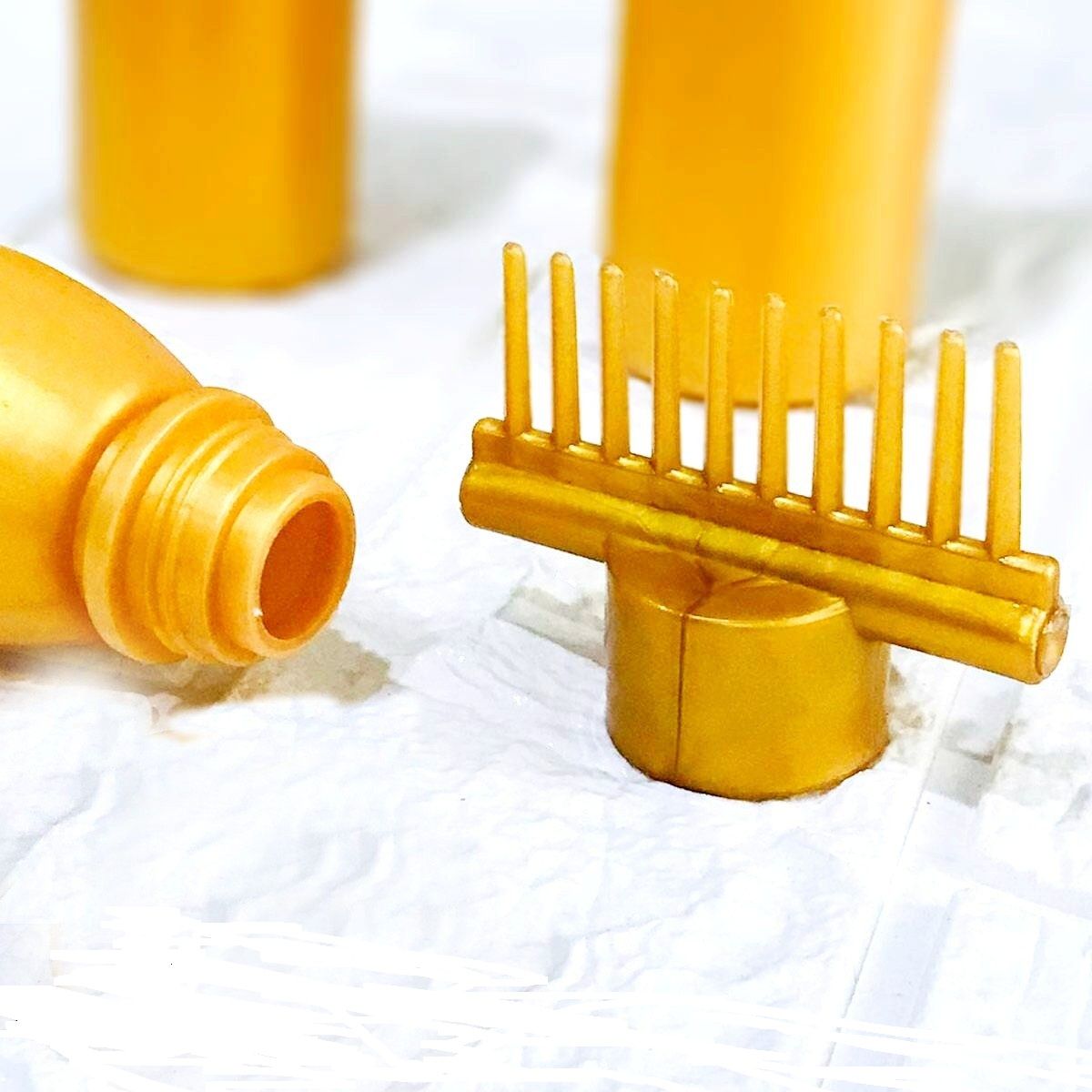 Hair Oil Selfie Bottle - Root Comb Applicator Bottle - Hair Dye Bottle - Best professional hair oil applicator bottle