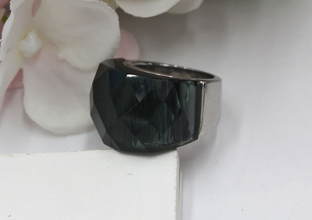 Delicate Shiny Big Crystal Stone Trendy ring Engagement Rings Party Jewelry Brand Design for Women