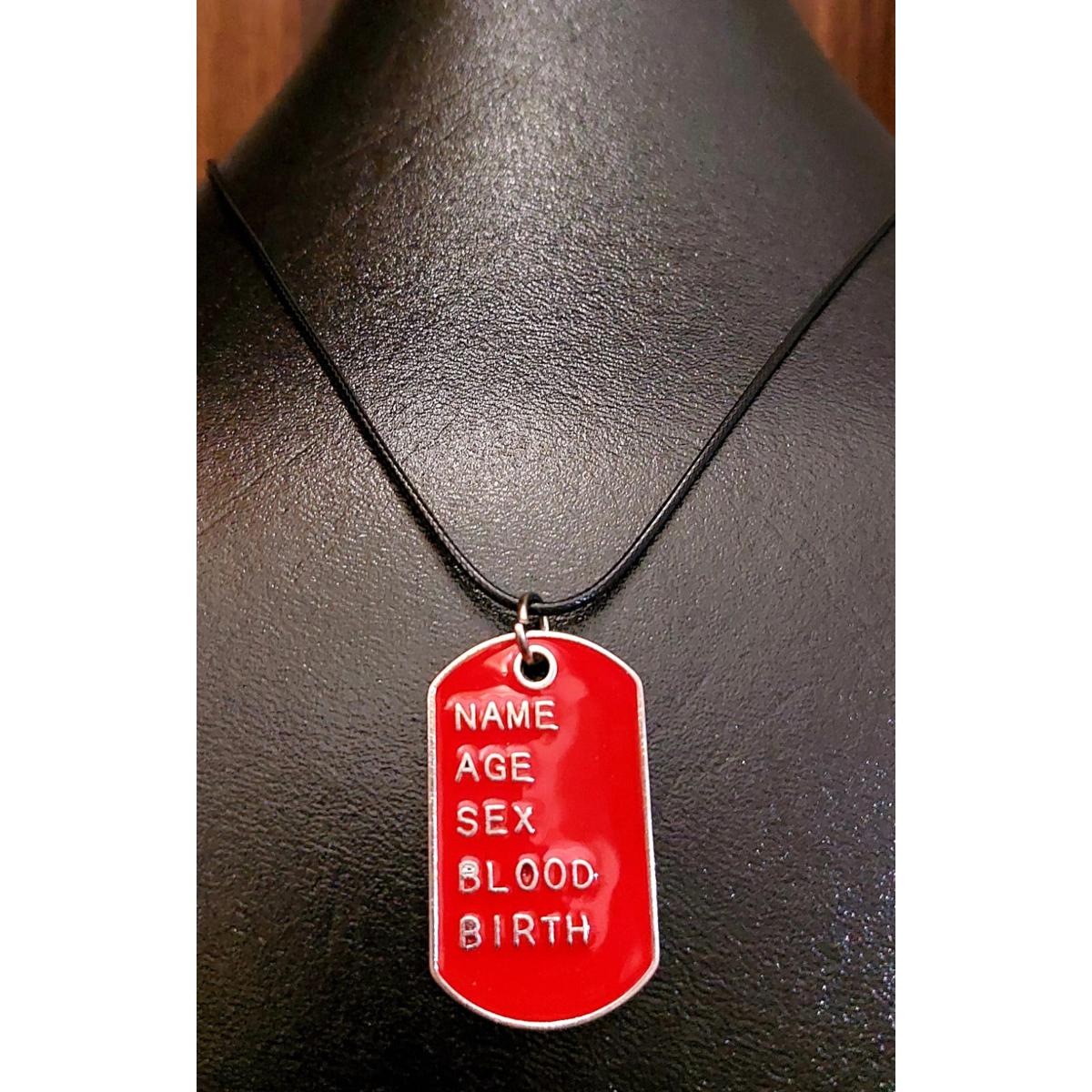 High Quality Red Alloy Card Blade Necklace Pendant/Locket with Chain for Men, Boys & Girls