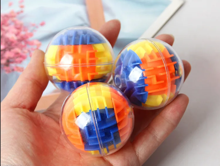 3D Maze Ball Toy – Brain Teaser & Puzzle Cube for Kids | IQ Toy Pakistan | Hand Maze Game & Birthday Gift (6+ Years)