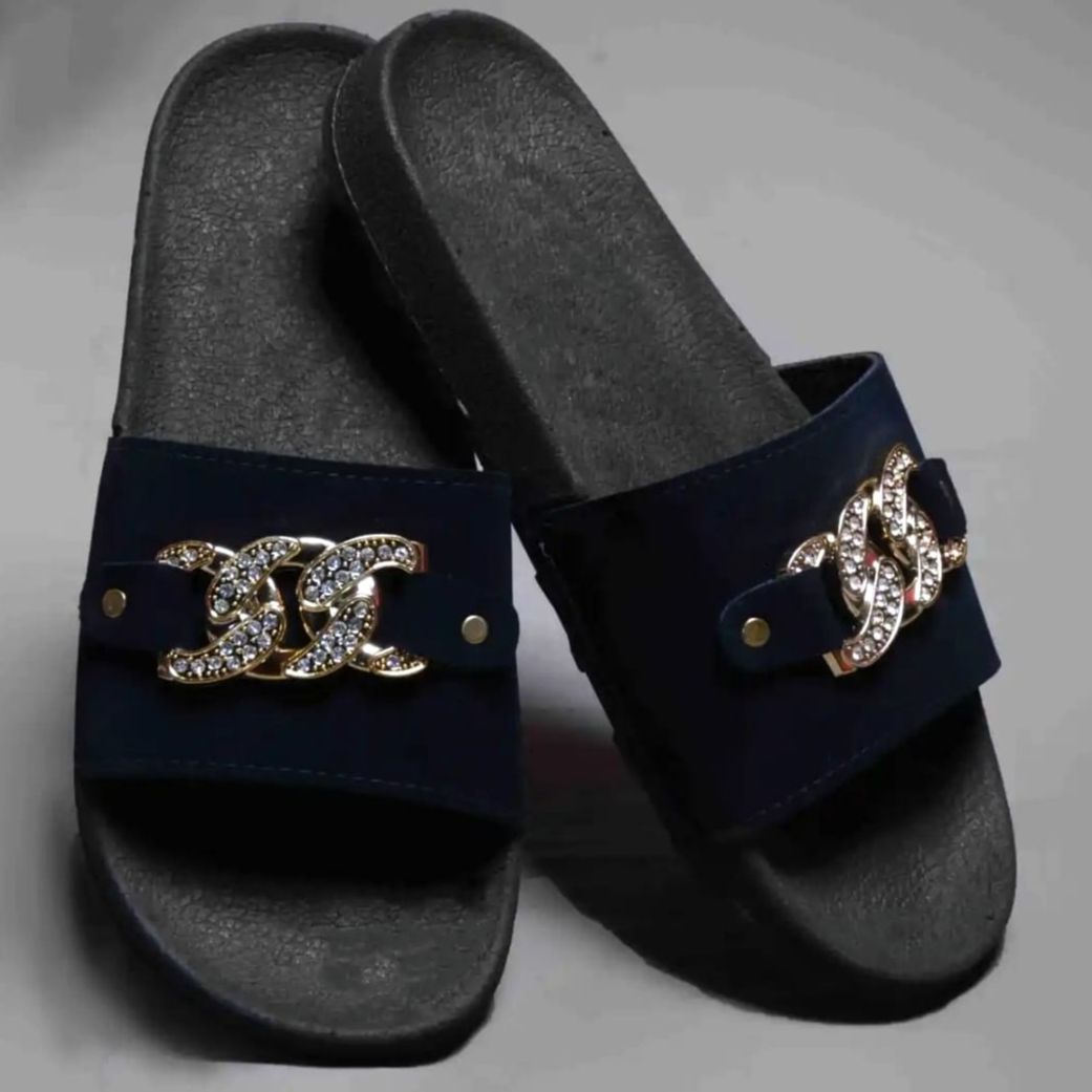 Ladies slippers fashion trending design slippers favorite of Girls party casual slides slippers for Women