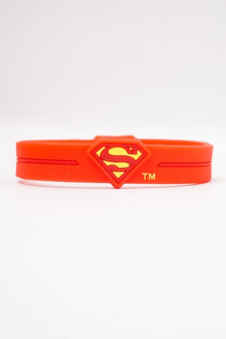 FASCINATION STORE presents the Super Man Stylish Band for Boys and Men, a perfect choice for those who love bold style and superhero vibes. This Superman Wrist Band is crafted from fine quality silicon featuring the iconic Superman logo that symbolizes po