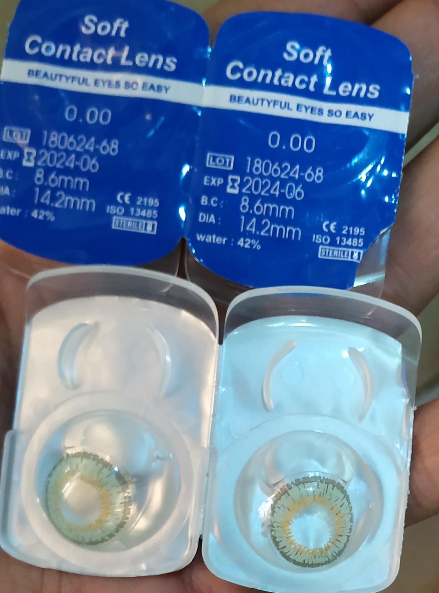 Pair Of Light Green Contact Lenses Plus Free Solution Kit