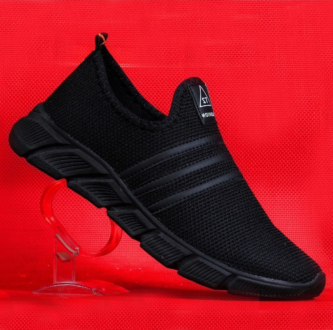 Men Casual Shoes Canvas Classic Loafers Fashion Slip On Flat Walking Gym Running Shoes for Men.Shoes For Boys