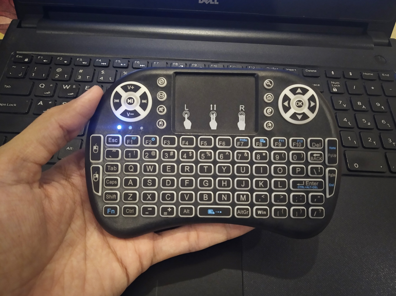 RF 500 - rf500 - RF500 Mini Keyboard For Mobile - small mini keyboard mouse - BACKLIGHT Keyboard - keyboard for LED - Wireless Mini Keyboard - Mini Wireless Keyboard With Touch pad Mouse - Mini Wireless Keyboard with Touchpad,QWERTY Keyboard , LED Backlit