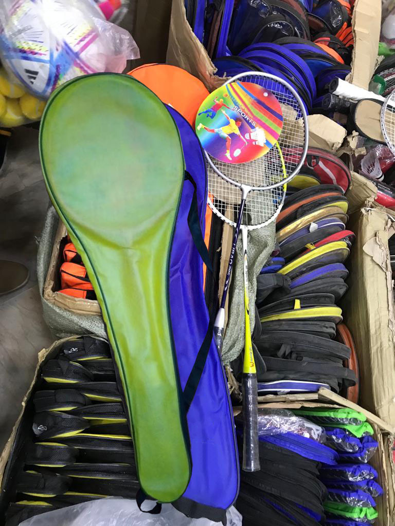 Badminton Rackets Set, Including 1 Badminton Bag, 2 Rackets, Good for Indoor Outdoor Sports, Adults and Children Practice Badminton Rackets