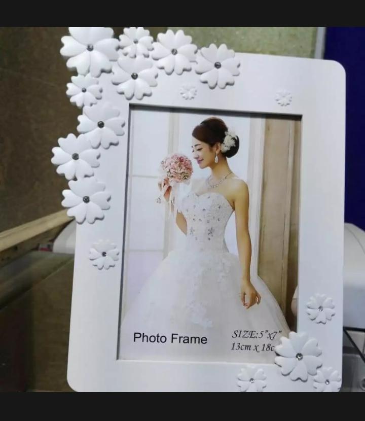 Picture / Photograph Frame Unique Design New Fashion Trendy