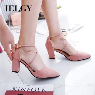 Pointy heels hotsell with thick heel