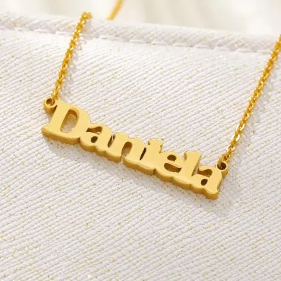 Daniela hot sale name necklace