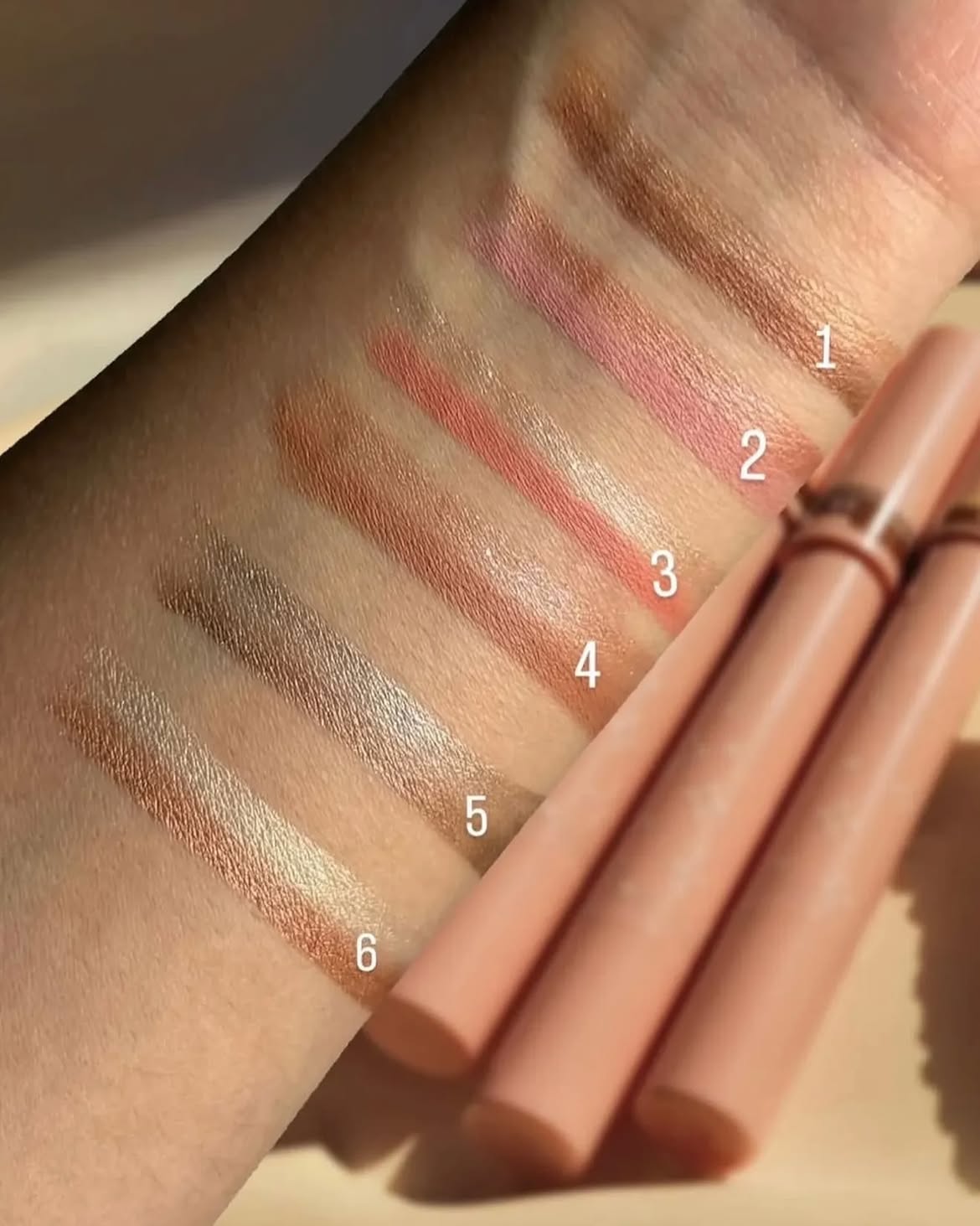Eyeshadow Stick 2 In 1 Double Color Gradient Velvet Shadow Stick Eye Makeup Waterproof Lasting Shimmer Metallic Eyeshadow Makeup