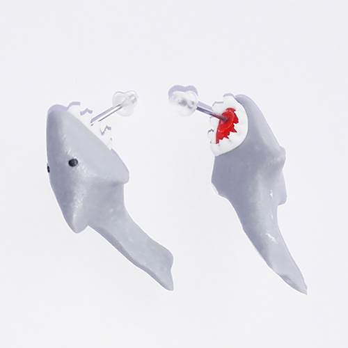 Shark biting hot sale ear earrings