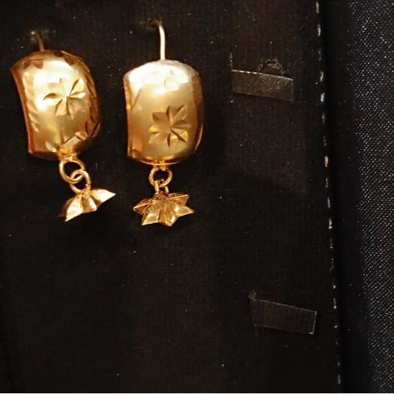 Gold Polish-SONA polish D shaped Earnings same as gold