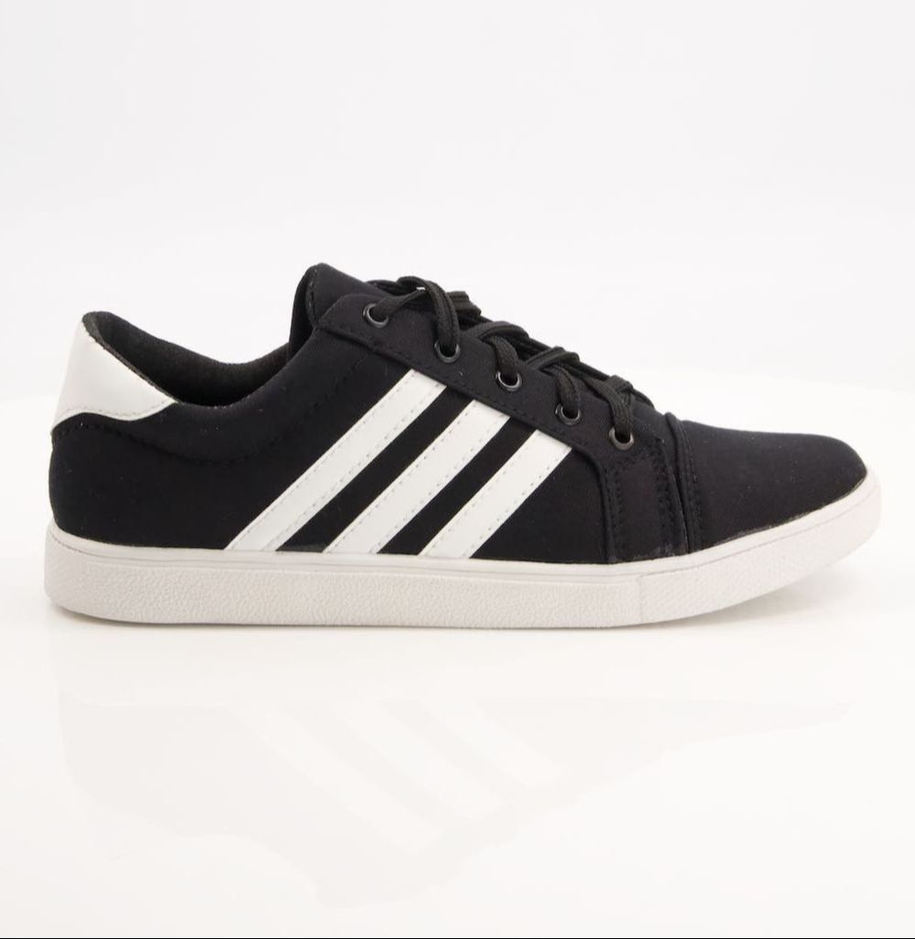 New Jeans Black Sneaker Shoes For Mens Lieght Weight Comfartable Sneaker For Mens Trending Classic Sneaker Shoes For Mens Sneaker For Boys Sneaker For Mens