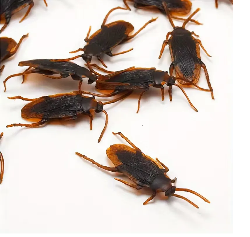 6 Pieces Prank Fake Roaches, Favorite Trick Joke Toys Look Real, Scary Insects Realistic Plastic Bugs, Novelty Cockroach for Party