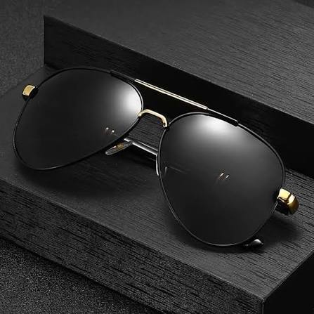 Men's Polarized Aviator Sunglasses – Black Frame & Lens | UV400 Protection | Stylish Driving & Travel Eyewear