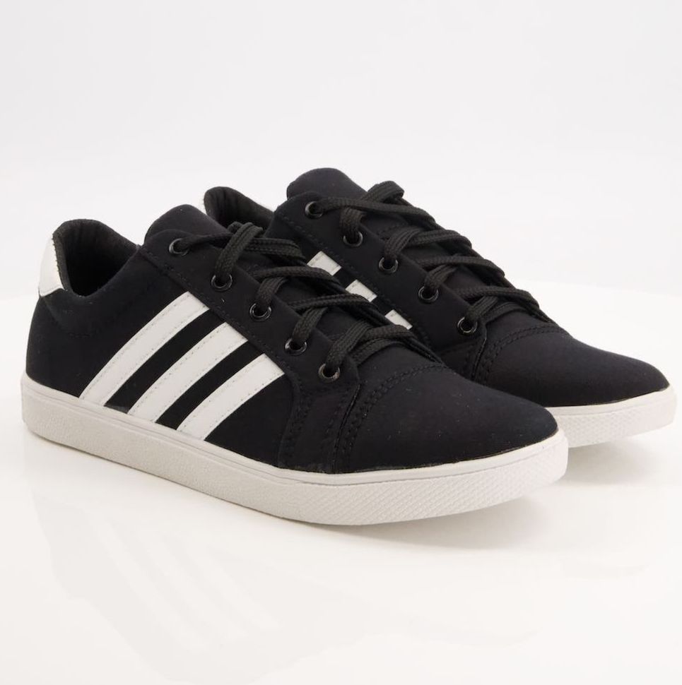New Jeans Black Sneaker Shoes For Mens Lieght Weight Comfartable Sneaker For Mens Trending Classic Sneaker Shoes For Mens Sneaker For Boys Sneaker For Mens