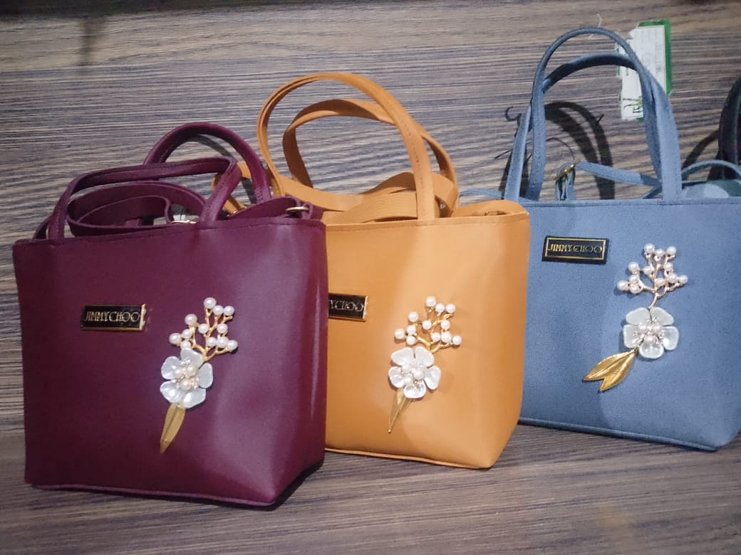 Handbag for girls Leather Bag for women Shoulder bags for ladies casual handbag Phone pouch Crossbody & Shoulder bag for gift Purse for girls