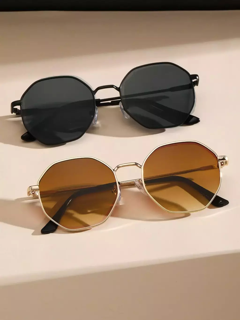 Bf2f.pk New Trendy Stylish Fashionable Metal Frame Hexagonal Sunglasses For Women Men - Retro Geometric Gradient Lens UV Protection Sun Glasses For Girls Men Boys - Metal Frame Octagon Sunglasses For Men Boys