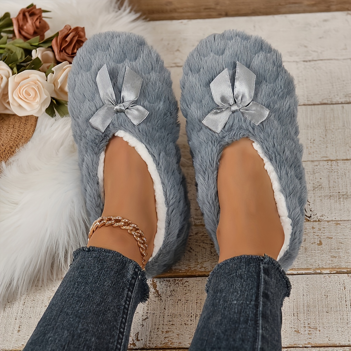 Women's indoor warm soft plush slippers / Warm Indoor For Carpet Slippers