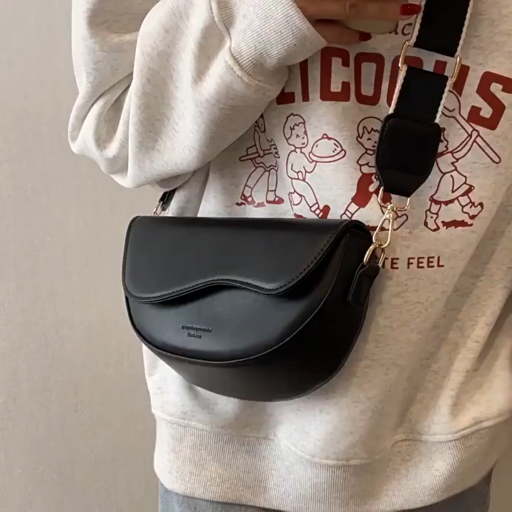 Top Stylish hand bags for girls with stylish golden chain and long strap top trend stylish Elegant crossbody bag long strap for girls and women