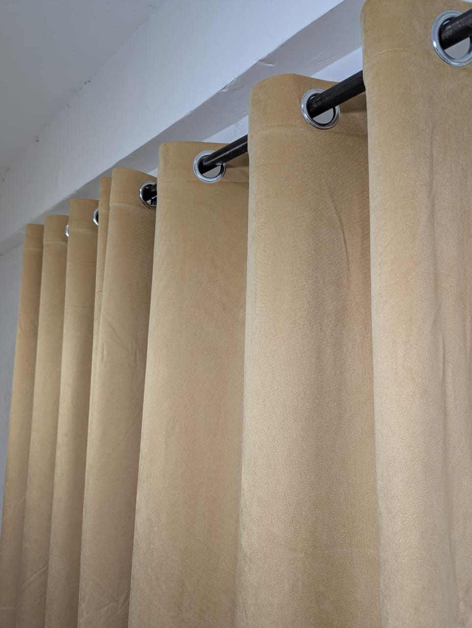 Imported Soft Velvet Curtains, ( 1 Piece) Premium Quality Luxury China Velvet Curtains, Size 4.5ft*8.5ft - Available in Elegant Colors And Shades.