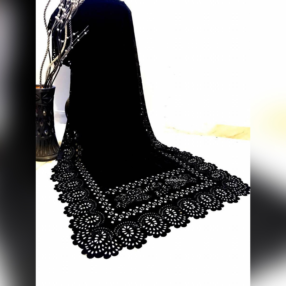 laser cut velvet leggings