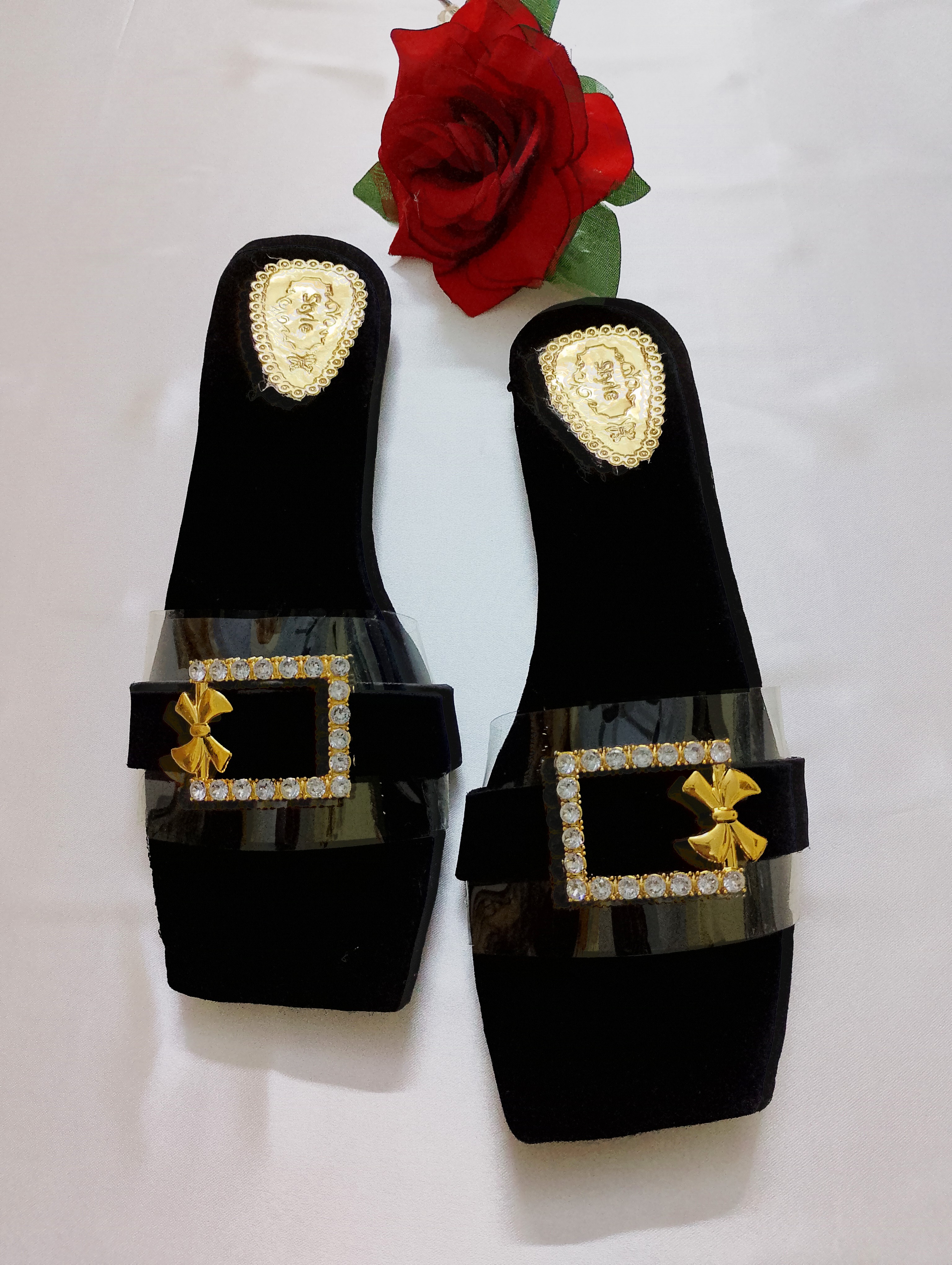 Ladies Slippers Girls Stylish Slippers Velvet Ladies Chappal with Sheesha Buckle Comfortable Women Party Wear Slip-On