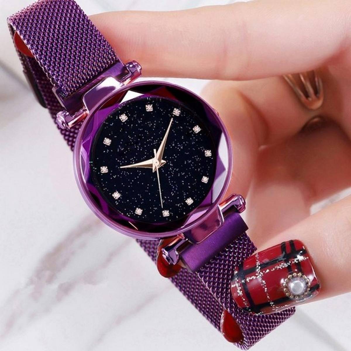 New Laxurius Looking 2020 Magnet Buckle Starry sky Quartz Watches For Girls & Women 21st century Magnetic Chain Belt Analog Watch