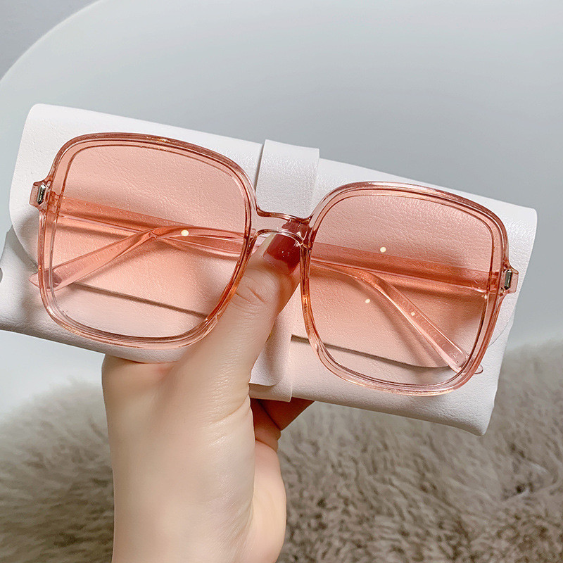 A Family Store Provides Square Frame Sunglasses Gradual Color Retro Big Face Accessories