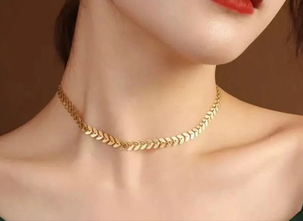 Golden Leaf Mala Chain Design For Girls And Womens in Rope Style Trending in Pakistan