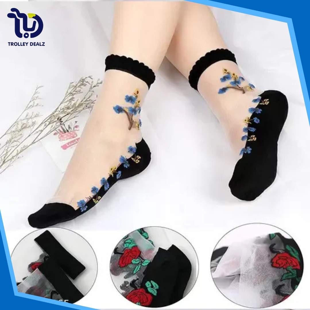 Pack of 5 - Comfortable Breathable Ankle Socks for Woman Soft Sport Short Ladies Socks Fancy Ladies Net Silk Anti-Slip Socks For Girls Korean Style Ladies Socks Fancy Low Cut Socks For Women .