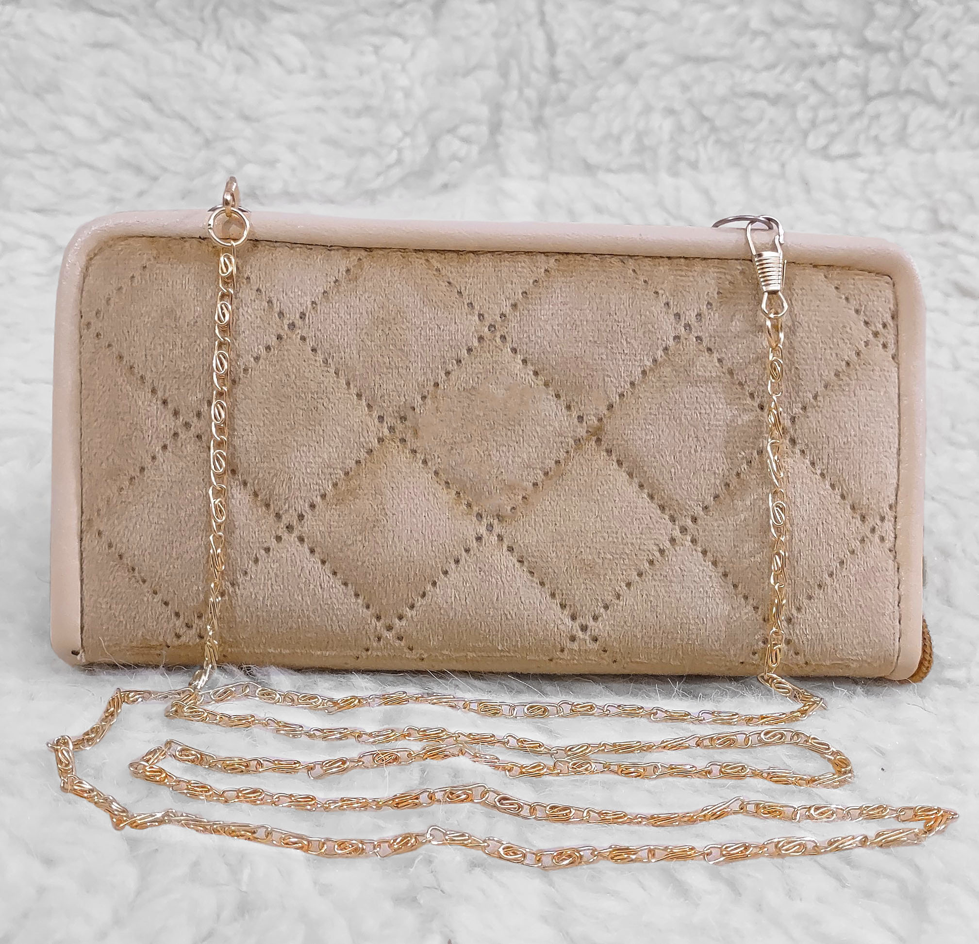 Elegant Quilted Clutch Purse with Gold Chain Strap