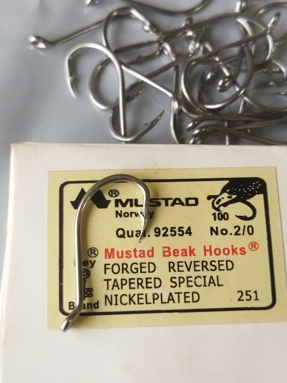 Mustad 92554 Grey Fishing Hooks  Heavy Wire, Strong & Durable  25/50/100  Pcs Pack | Daraz.pk