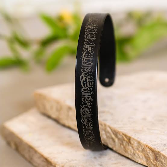 Ayat Ul Kursi Bracelet – Islamic Engraved Cuff for Men & Women – Stainless Steel Spiritual Jewelry Gift