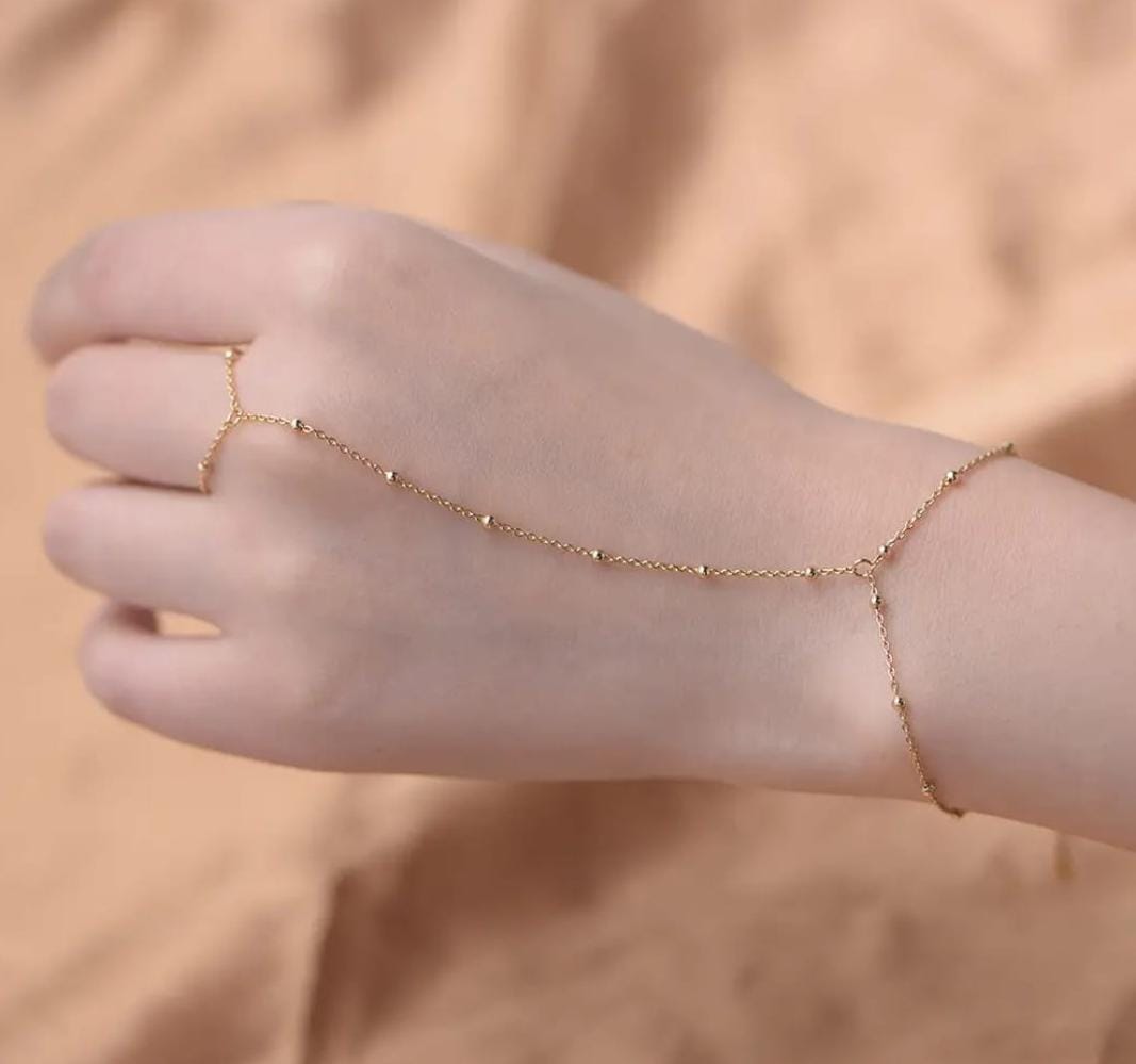 Alloy All-Season Minimalist Hand Harness Bracelet for Women – Adjustable Link Chain with Finger Rings & Elegant Design