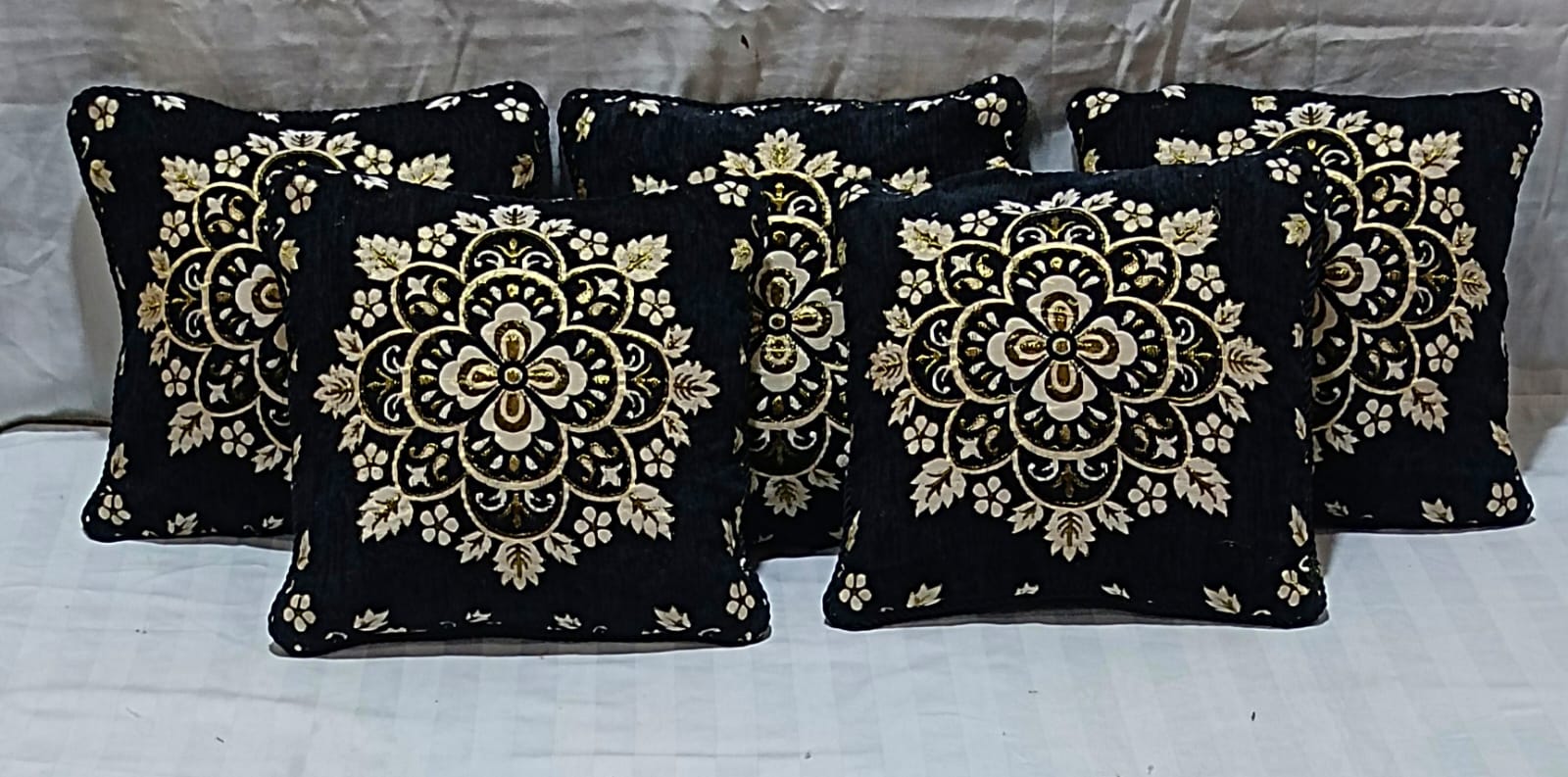 5-Piece Velvet Jacquard Cushion Cover Set Elegant and Durable