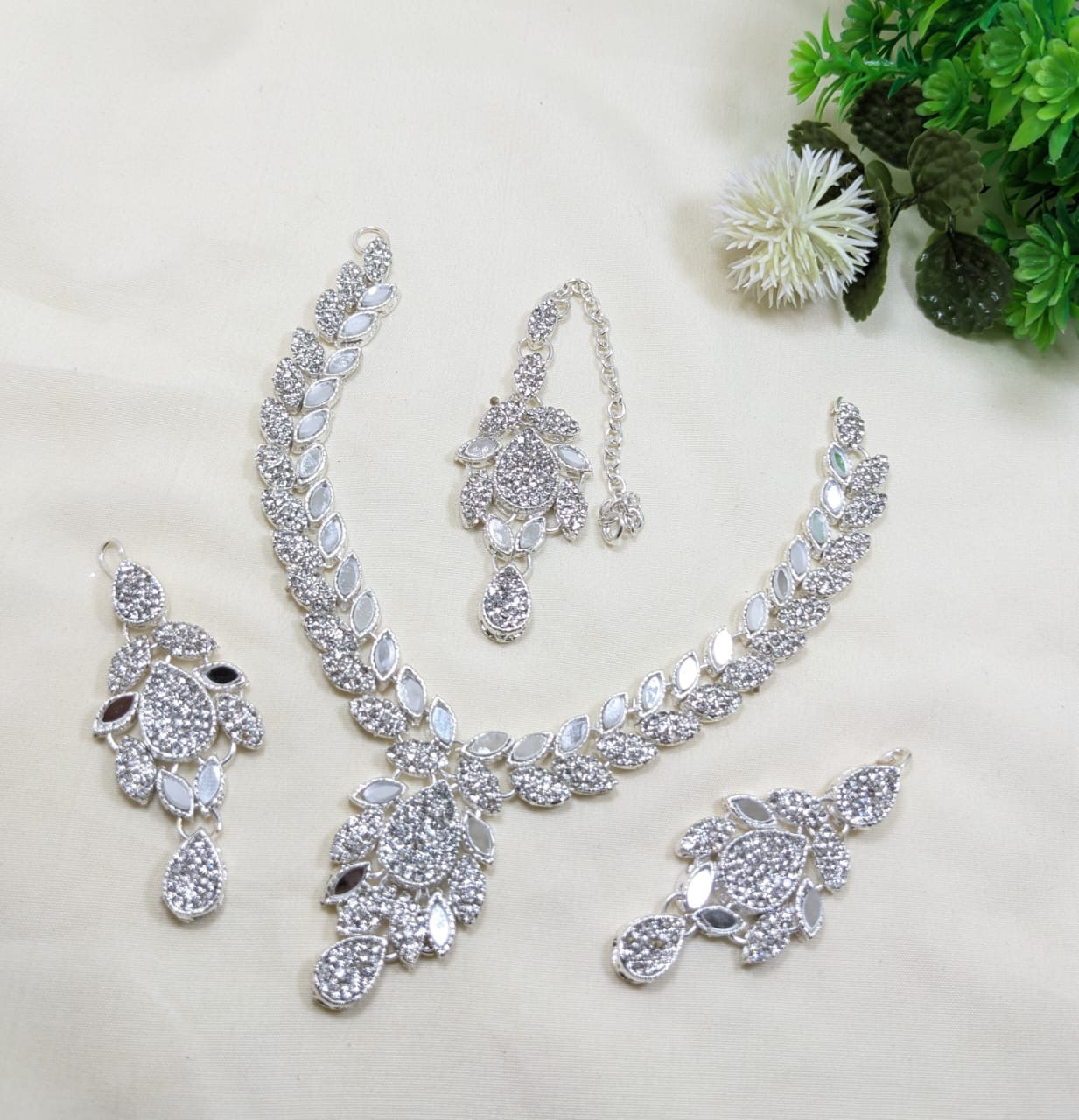 Jewellery Set for Girls, Women and Ladies New Fashionable Design