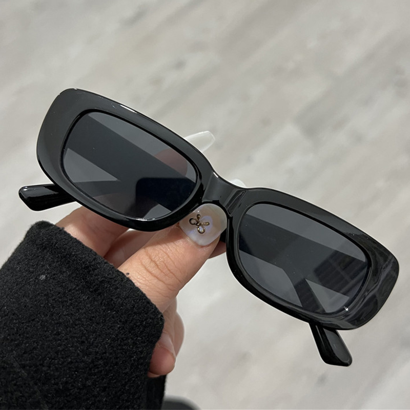 Classic Rectangle Leopard Frame Sunglasses For Women