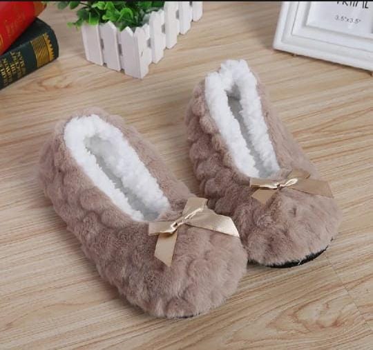 Women Fur Slippers | Ladies Slipper | Soft Warm Furry House Slippers | Cozy Winter Footwear