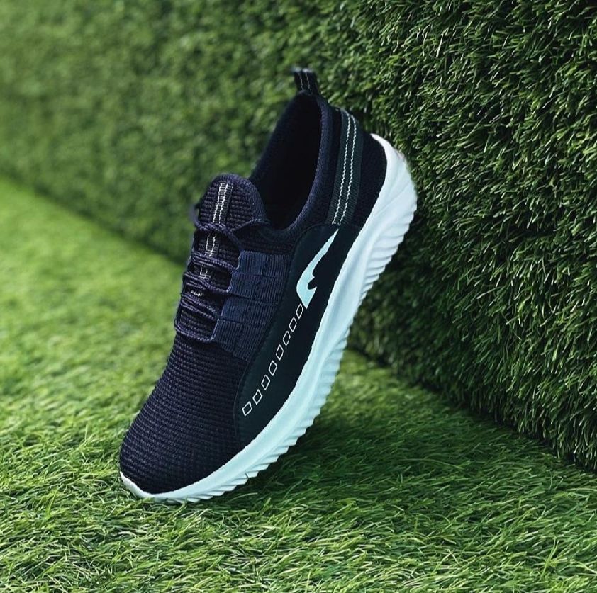 New Men's Running Shoes Men's Slip-on Shoes Tennis Walking Casual Shoes Black Gym Breathable Rubber Work Shoes fashion shoes
