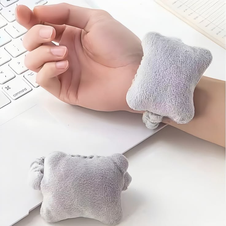 Creative Cute Hand Pillow Wrist Rest Wrist Pad Mouse Pad Wrist Rest Memory Foam Keyboard Hand Rest Wrist Rest