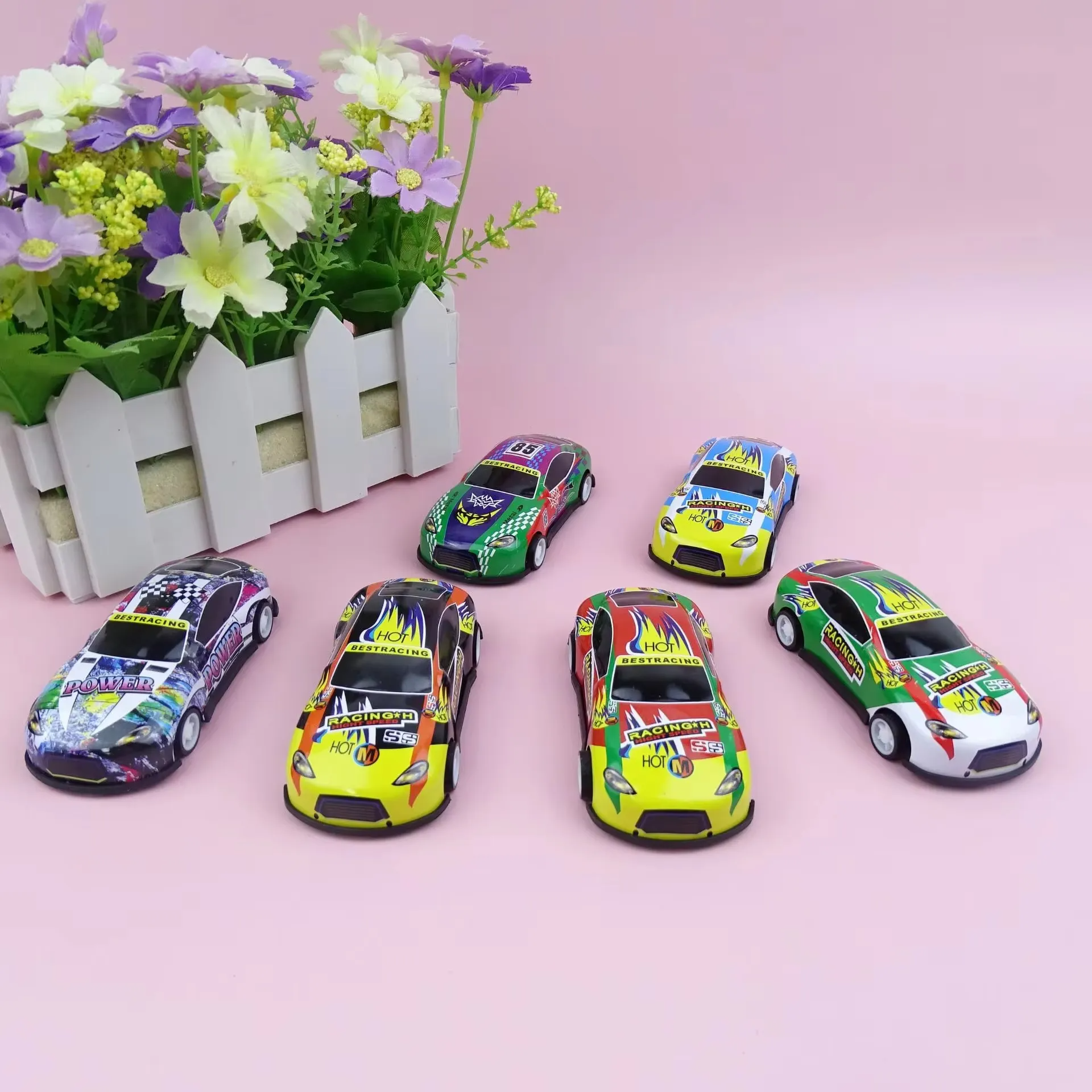 6 Pcs - Alloy Tin Metal Body Model Racing Car Toy Set - Pullback DieCast Cars Toys For Kids Boys Girls Baby Colorful Die Cast Vehicle Set Children Playing and enjoy Racing On Track Fun