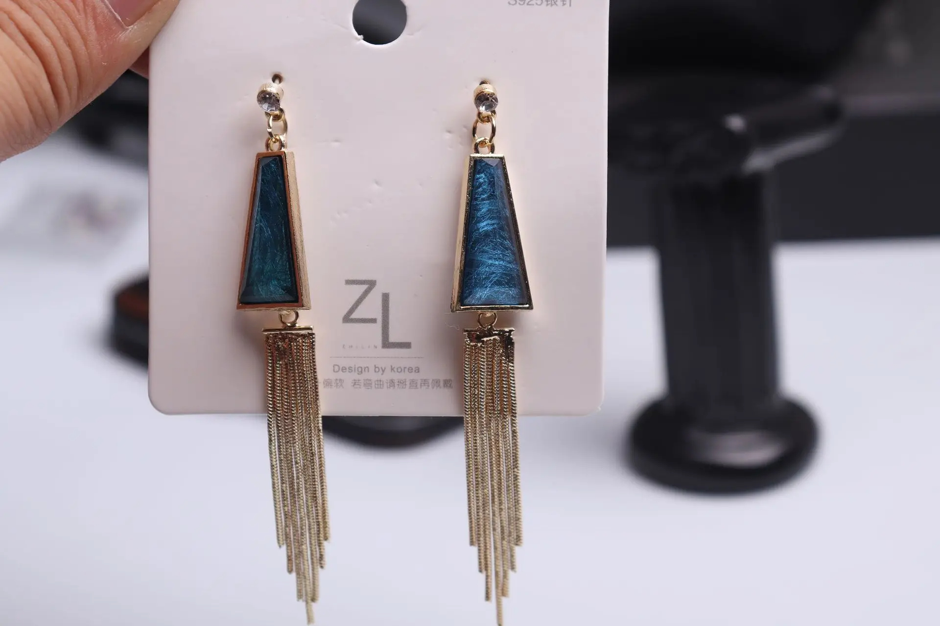 Liye Earrings Gown Ke Sath Earrings New Arrival Fashion Long Metal
