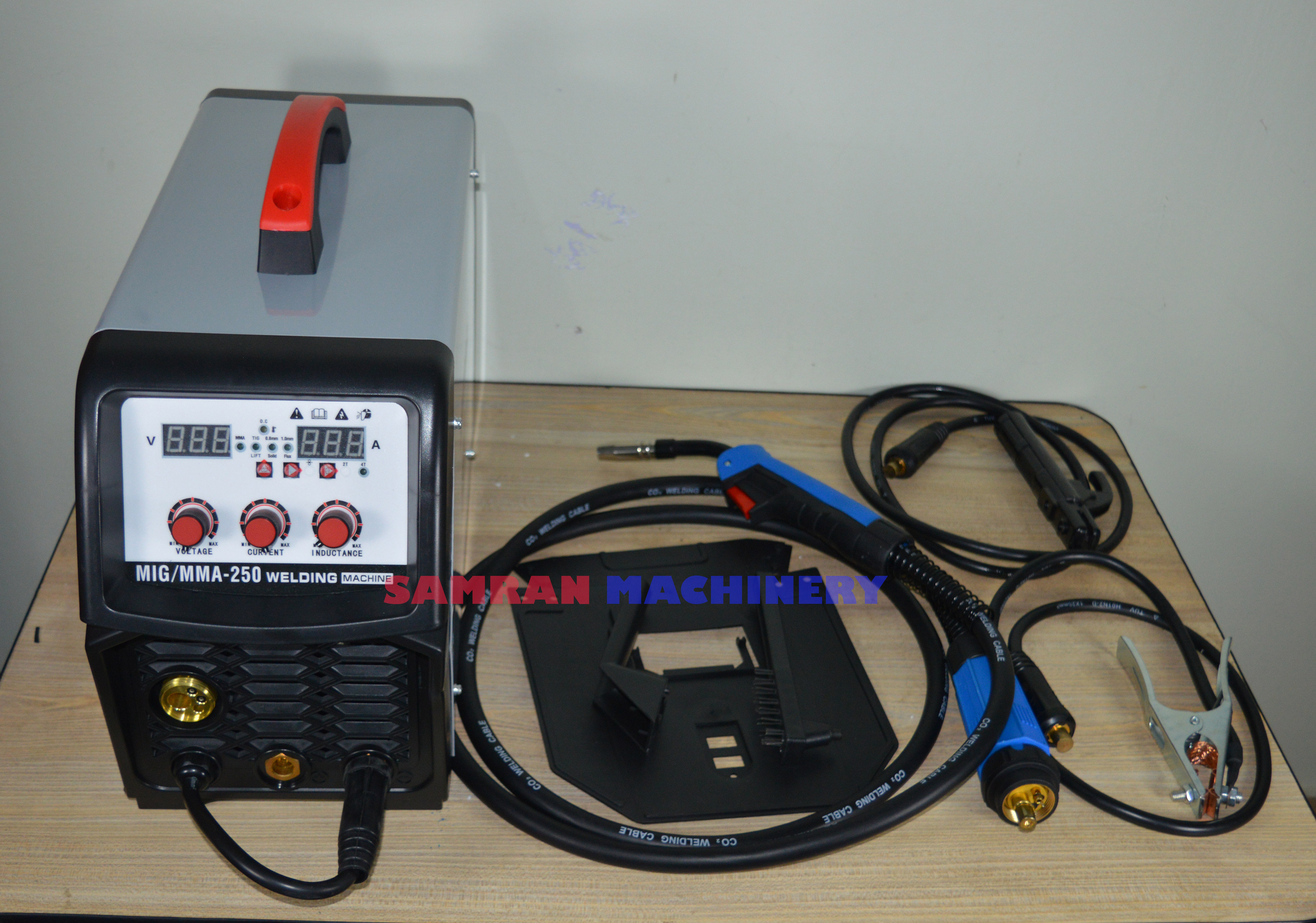 Leverage Welding Machine Inverter 4 in 1, Mig flux core, Mig Co2, Mma